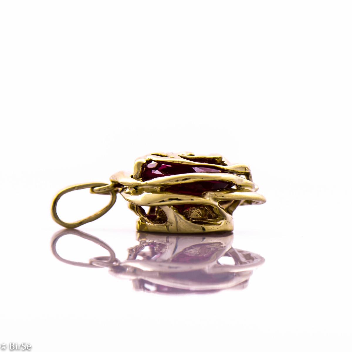 Златна висулка - Рубинена роза