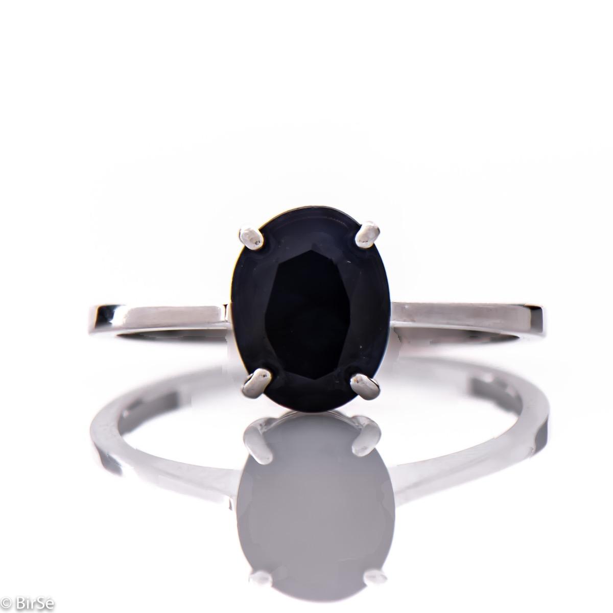 Бляскав Пръстен от Бяло Злато с Естествен Сапфир