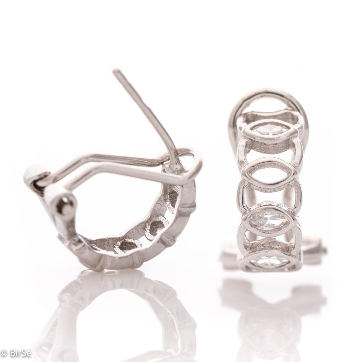 Елегантни Дамски Обеци с Ефектен Дизайн от Родирано Сребро и Циркони