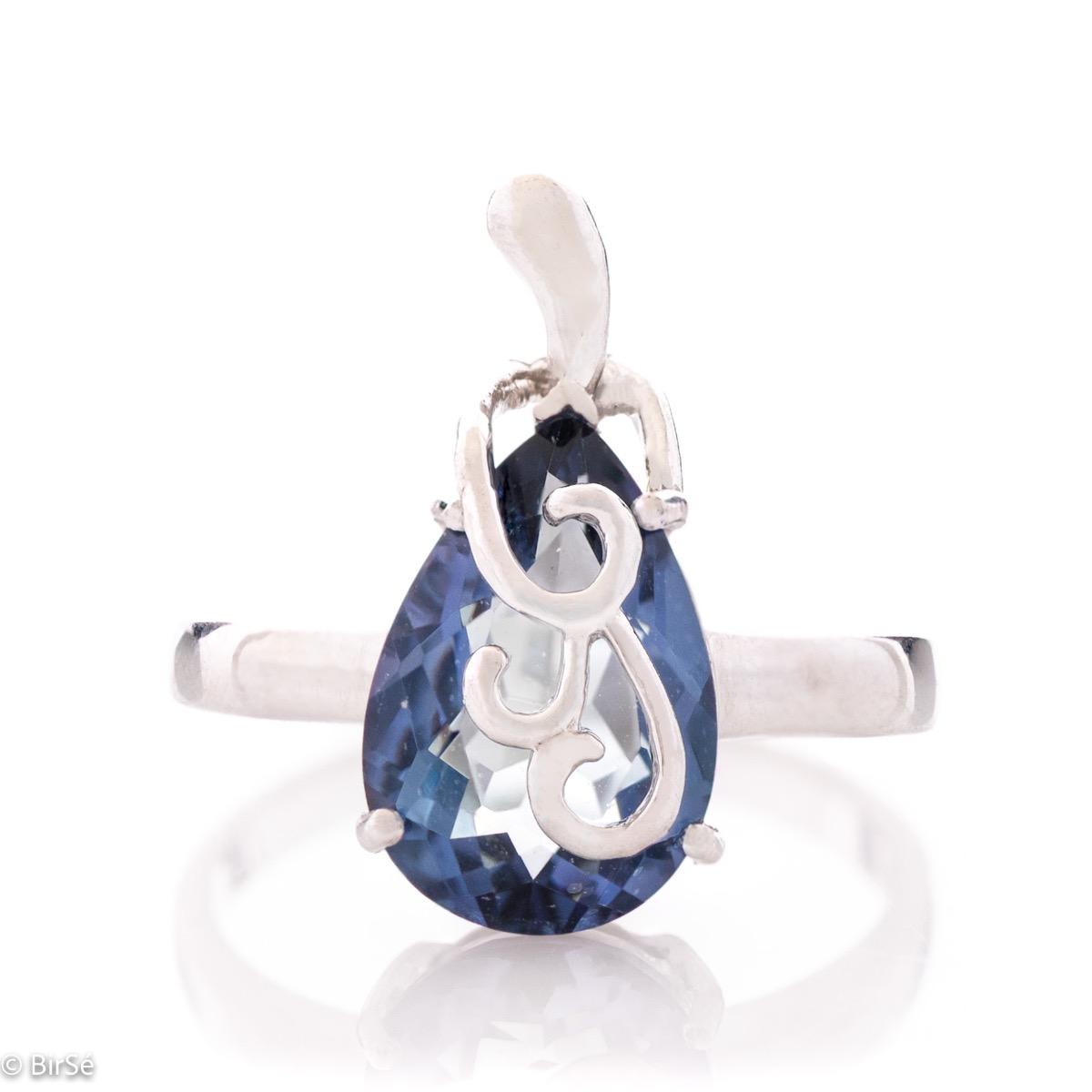 Изящен Пръстен с Капковиден Естествен Син Мистик Топаз