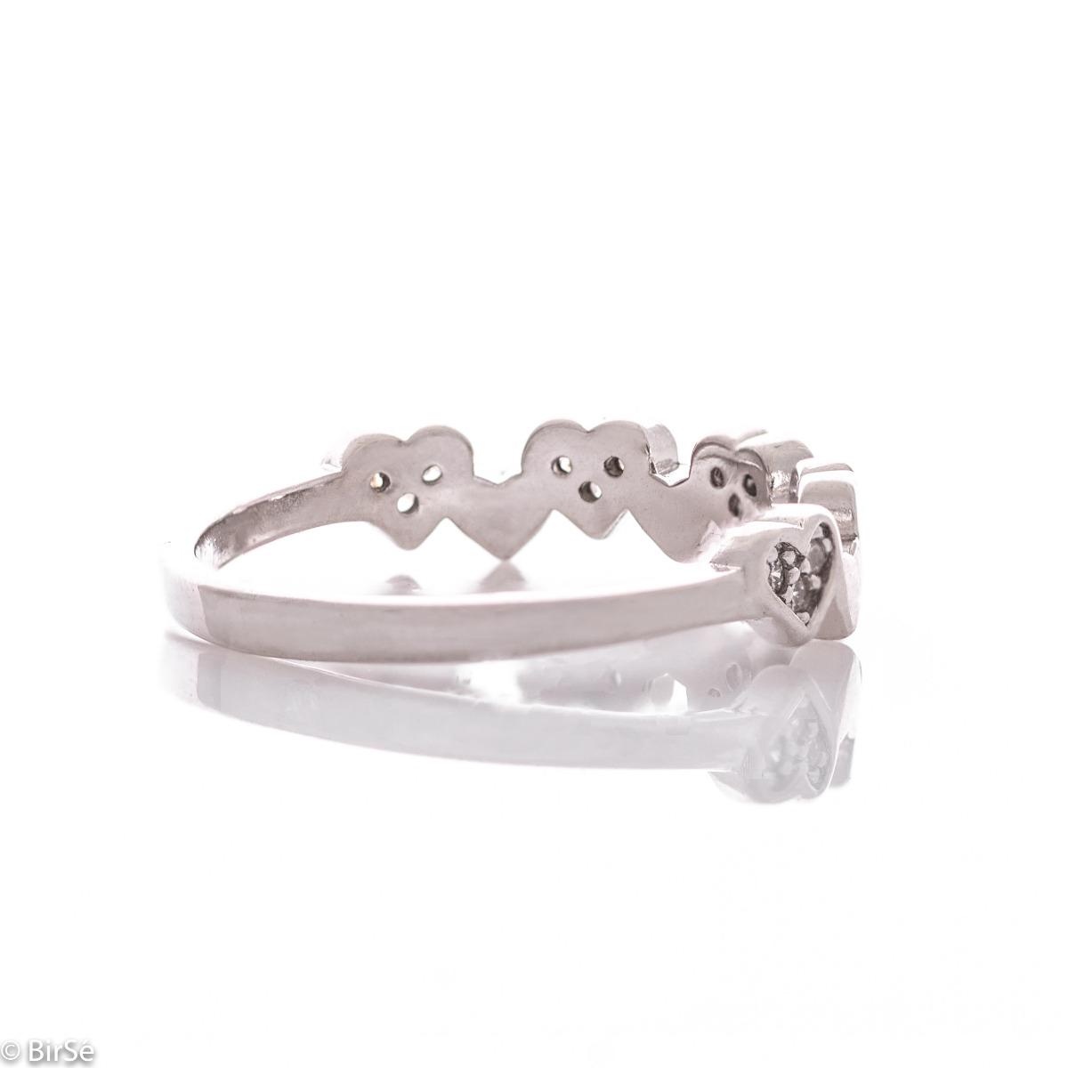 Сребърен Пръстен с Нежни Сърца