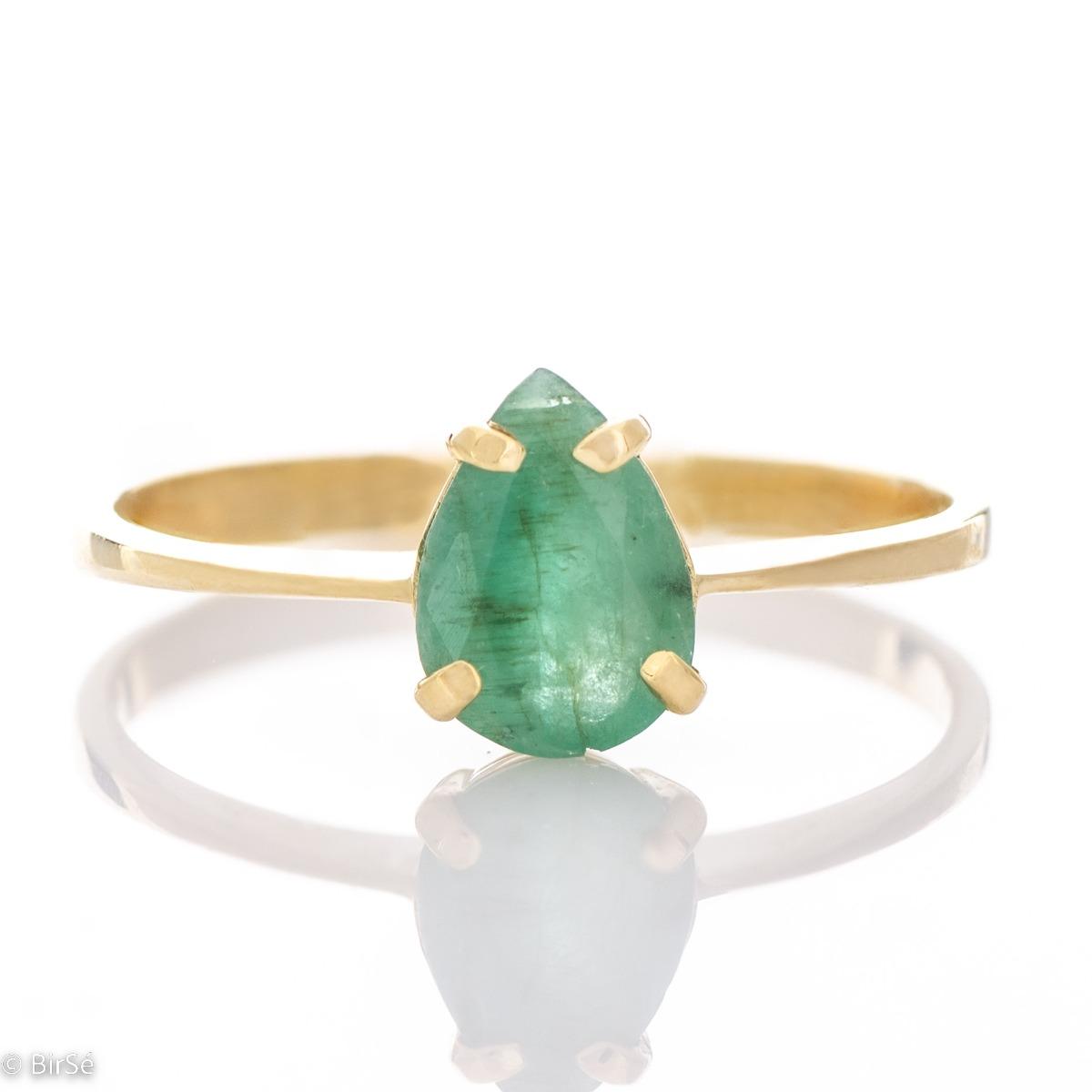 Ефектен Златен Пръстен с Капковиден Изумруд 1,00 ct.