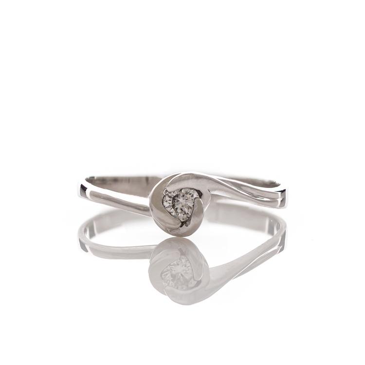 Златен годежен пръстен с диамант - 0,116 ct.