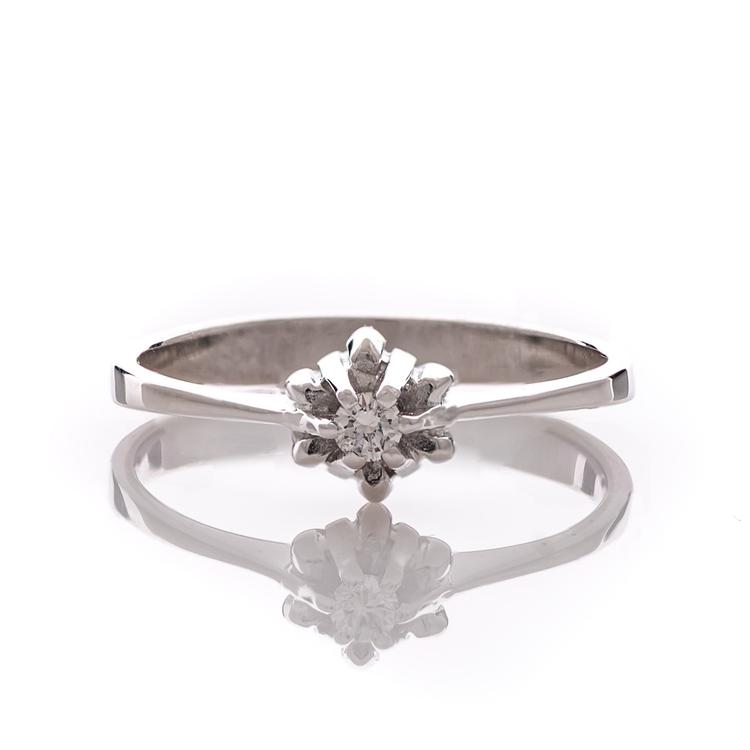 Златен годежен пръстен с диамант -  0,044 ct.