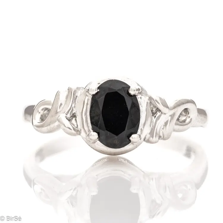 Сребърен пръстен - Естествен Черен Опал 0,47 ct.