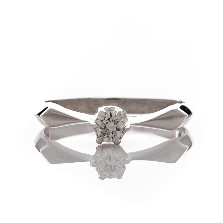 Златен годежен пръстен с диамант - 0,170 ct.