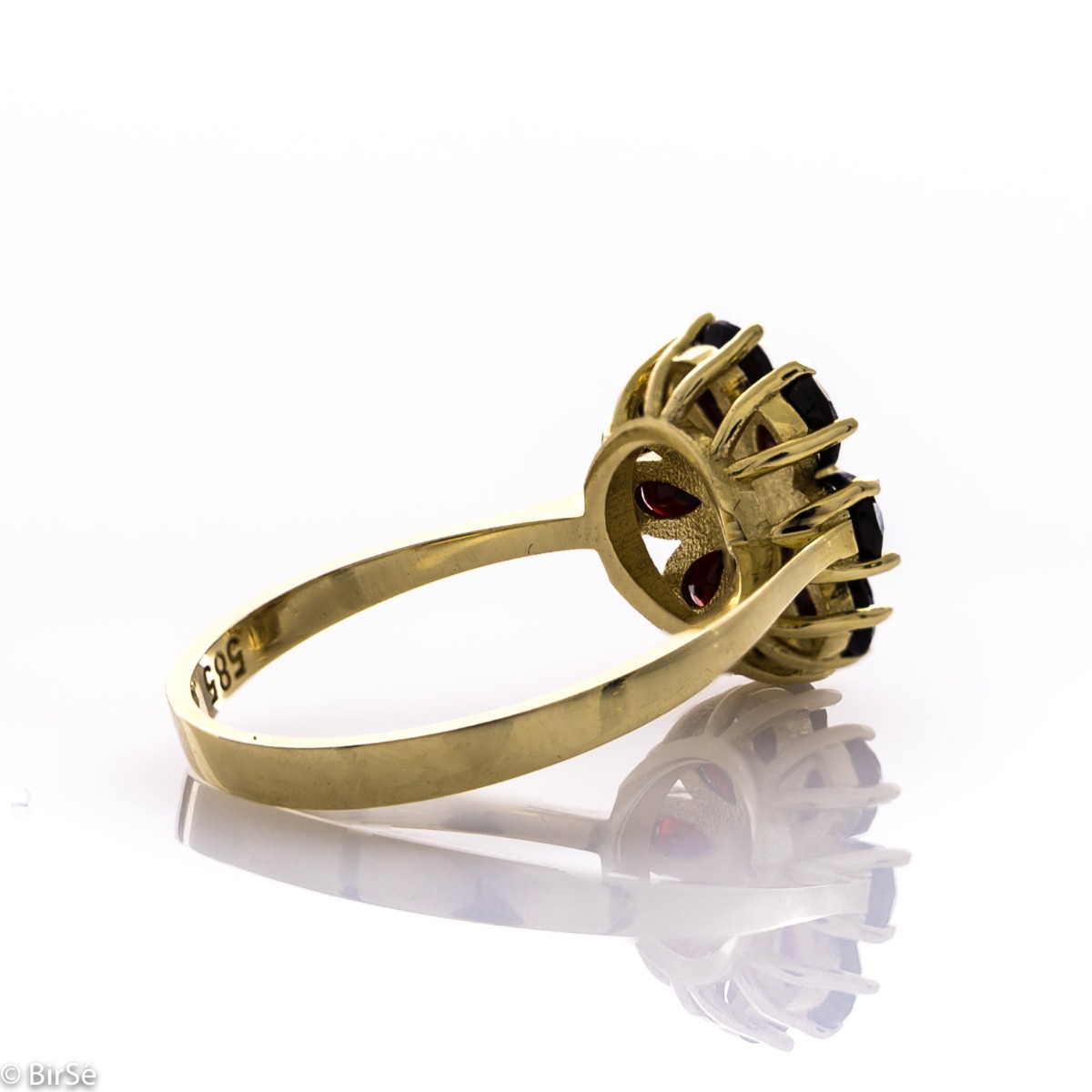 Златен пръстен - Естествен гранат
