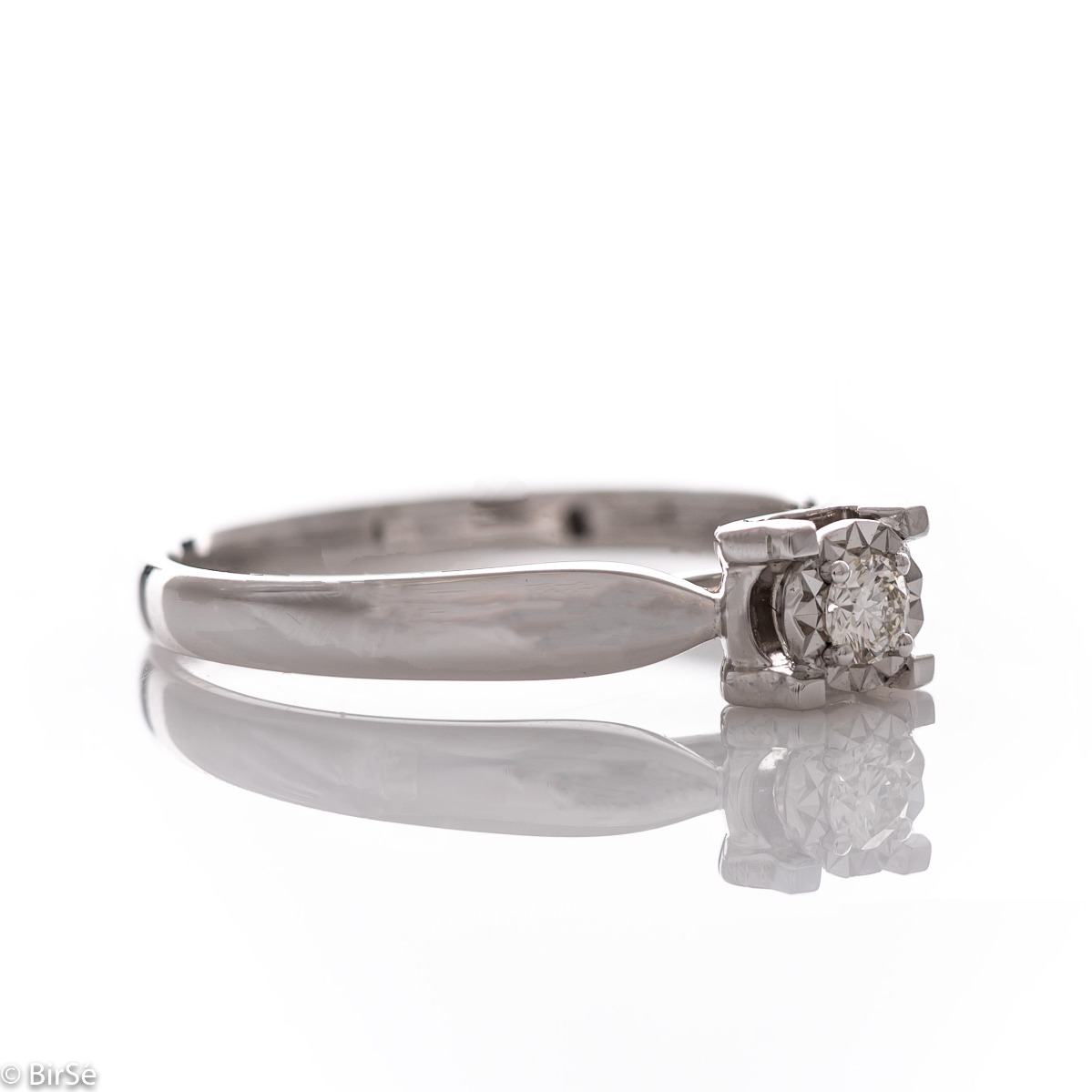 Годежен пръстен от бяло злато с диамант - 0,065 ct.