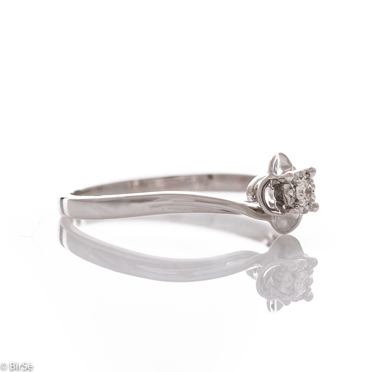 Годежен златен пръстен с диамант - 0,010 ct.