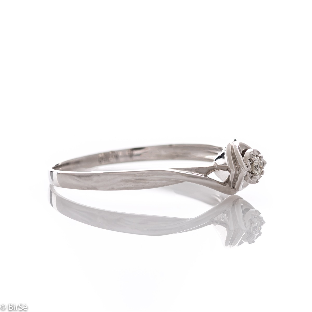 Годежен пръстен злато с диамант - 0,013 ct.