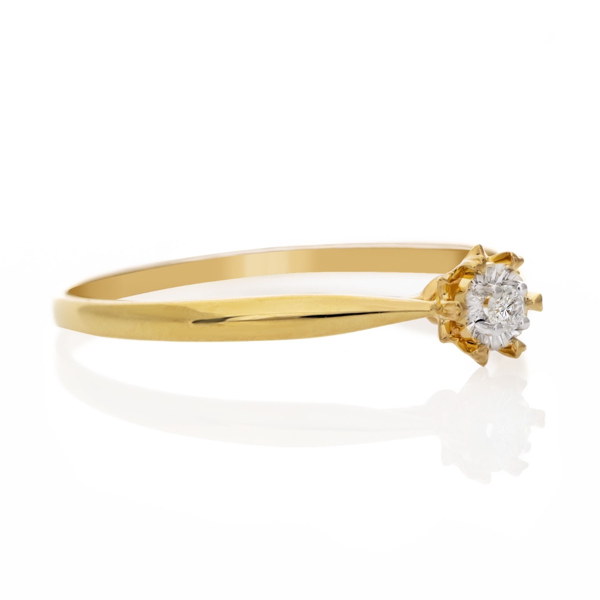Годежен златен пръстен с Диамант - 0.025ct.
