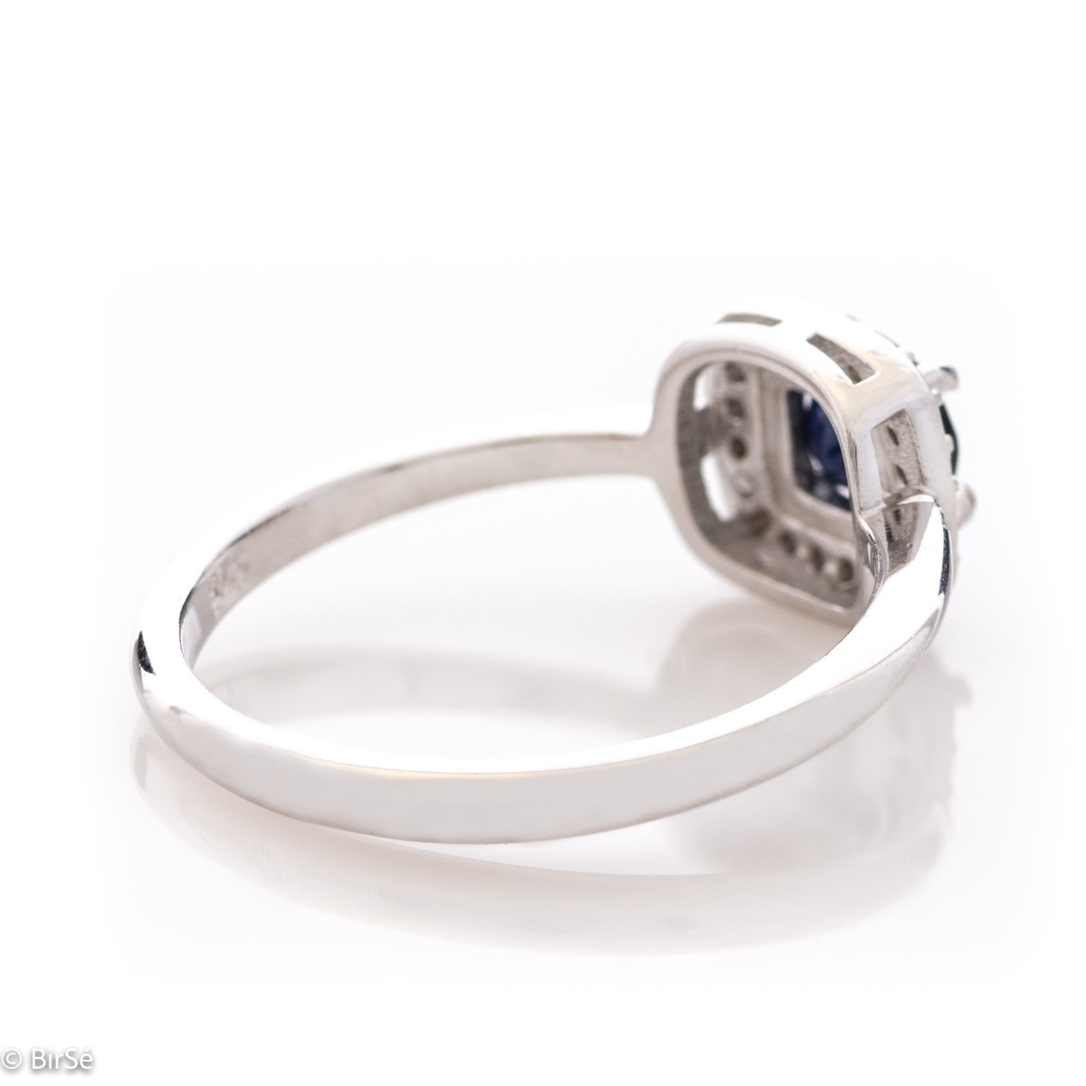 Сребърен пръстен - Естествен Сапфир 0,65 ct.