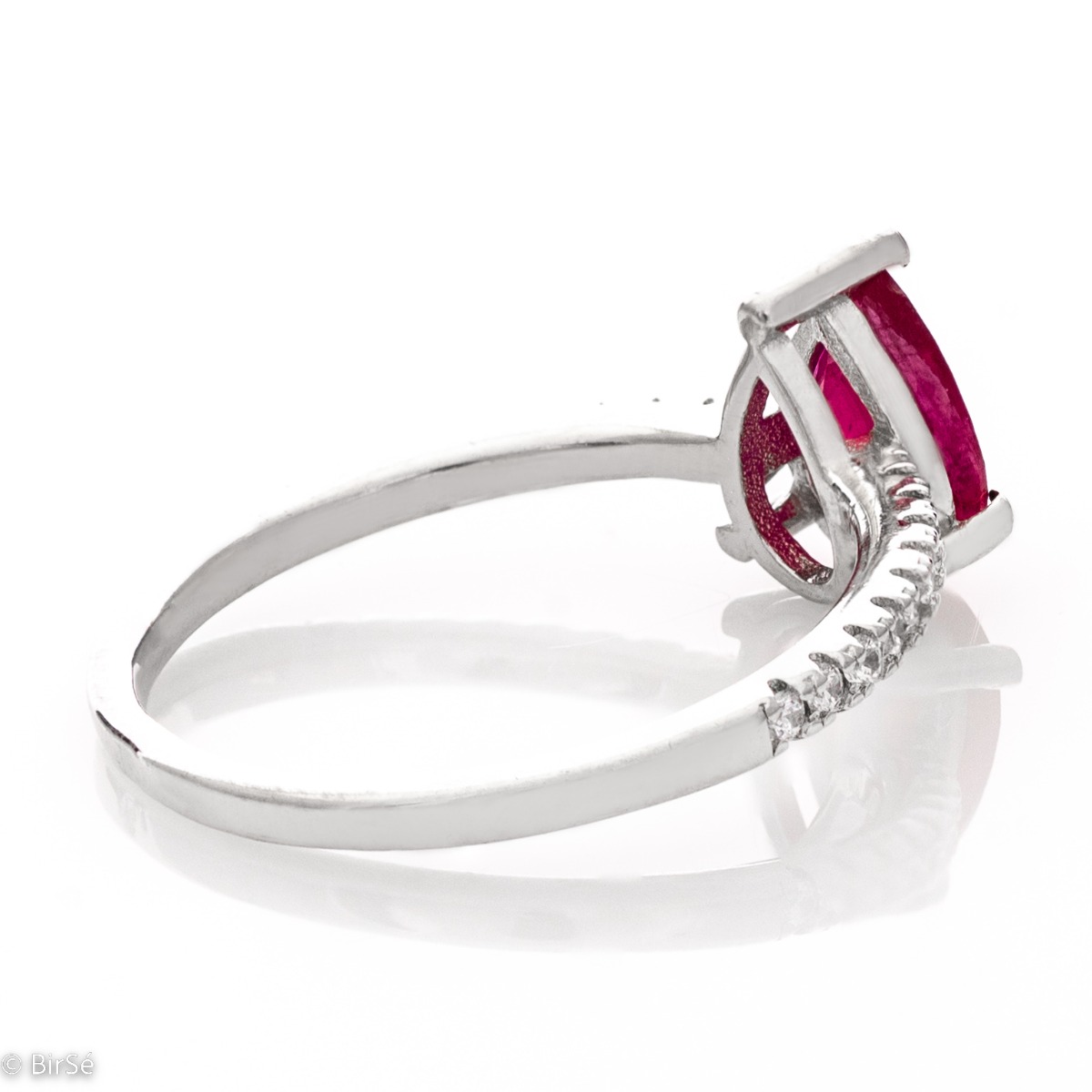 Сребърен пръстен - Естествен рубин 0,75 ct.