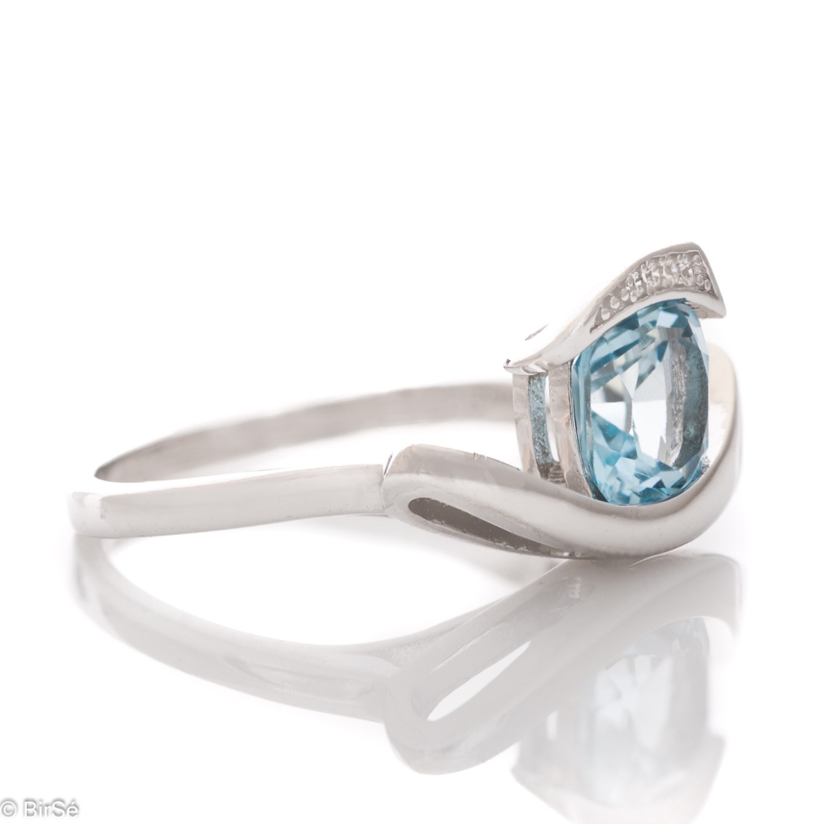 Сребърен пръстен - Естествен Син Топаз 1,55 ct.