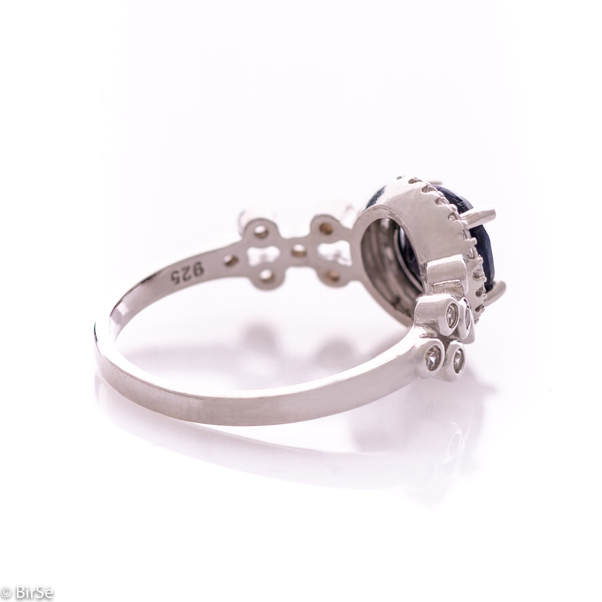 Сребърен пръстен - Естествен сапфир 1.60 ct