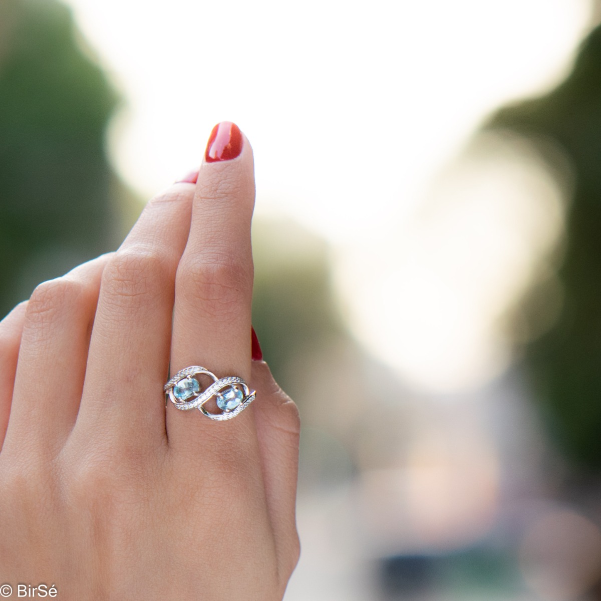 Сребърен пръстен - Естествен Син Топаз 0,56 ct.