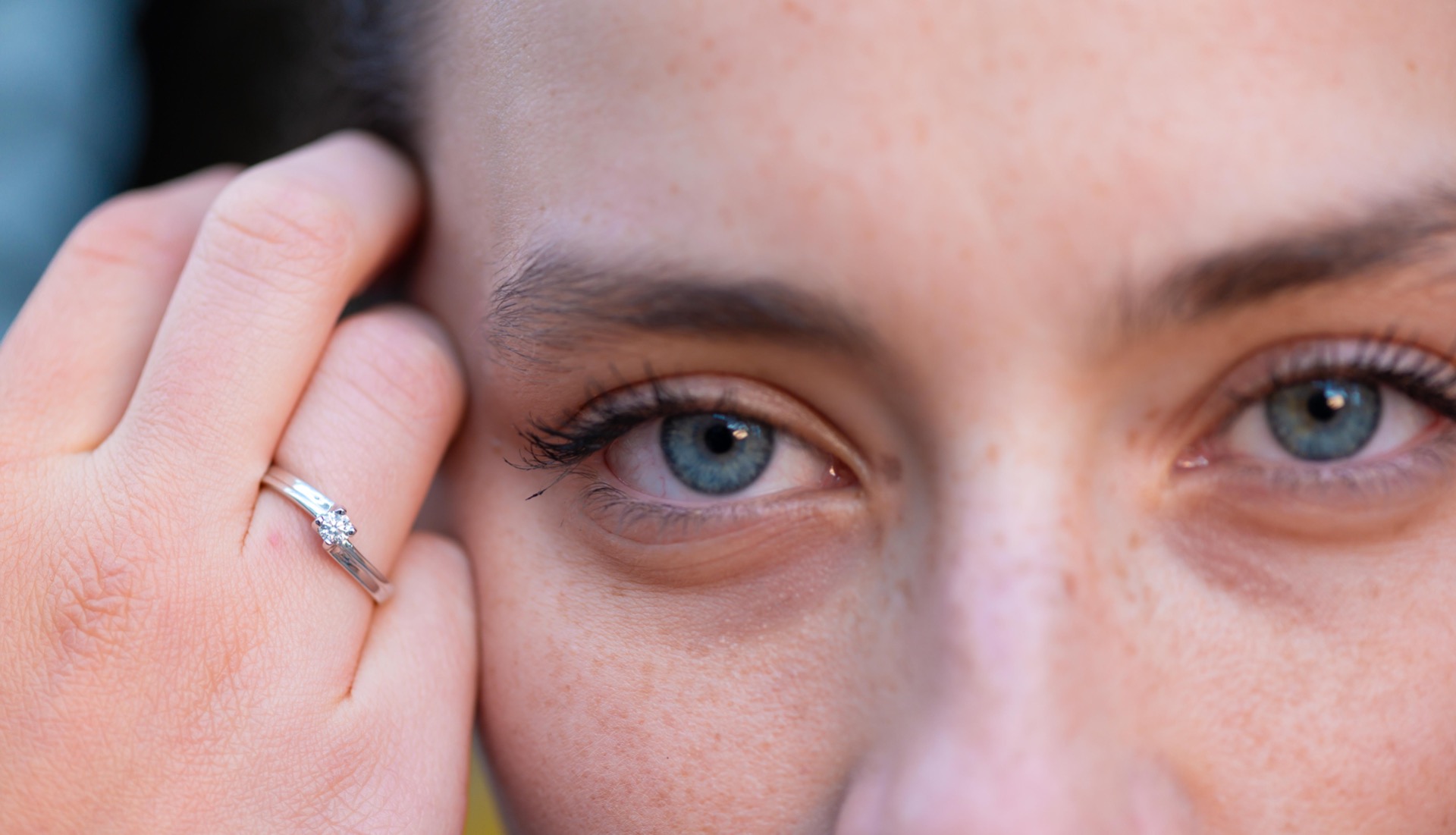 Златен годежен пръстен с диамант - 0,158 ct.