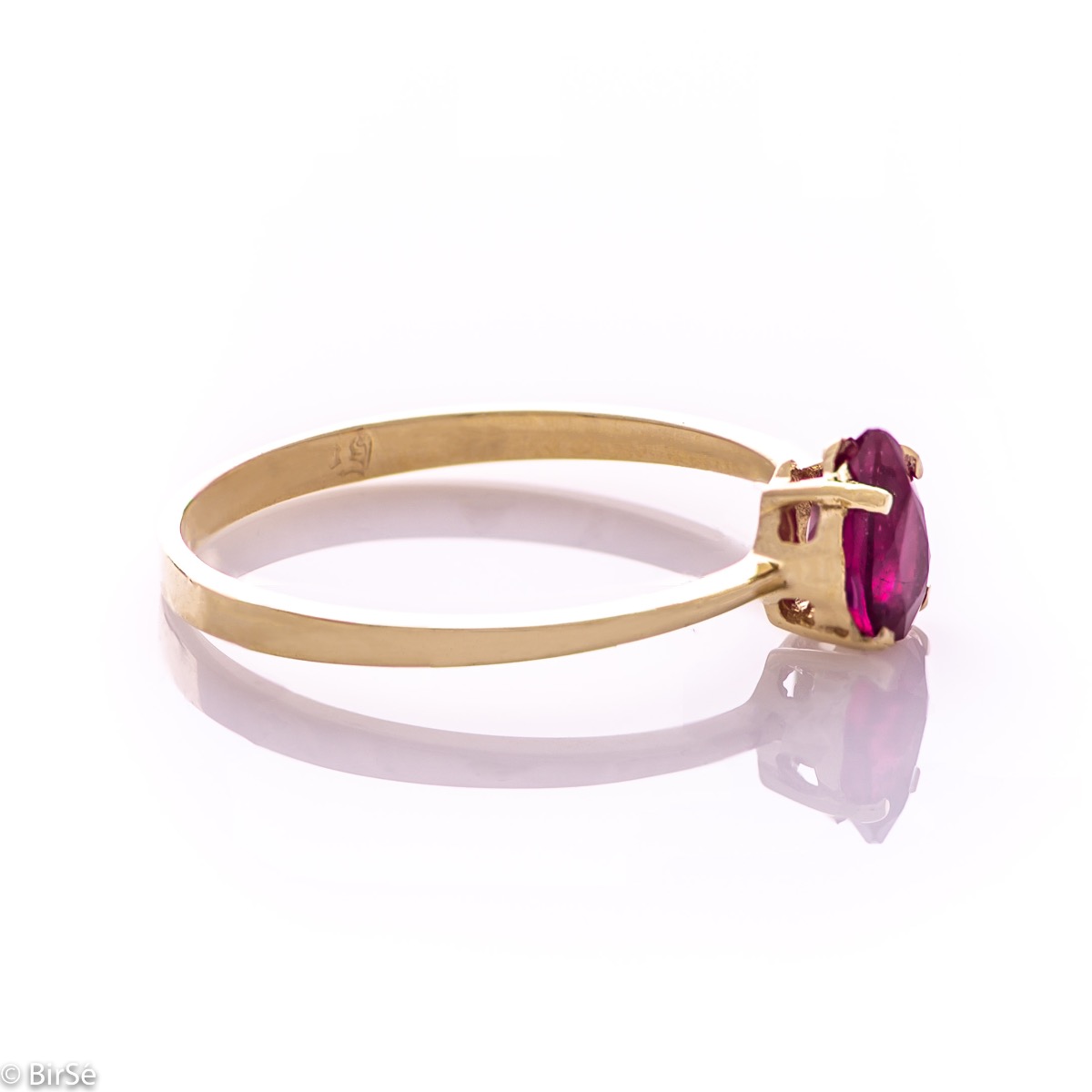 Златен пръстен - Естествен рубин 0,50 ct