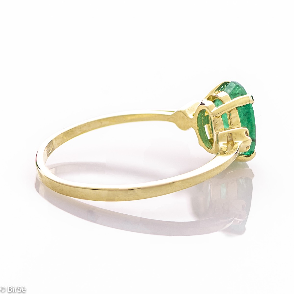 Златен пръстен с Диаманти и Естествен Изумруд